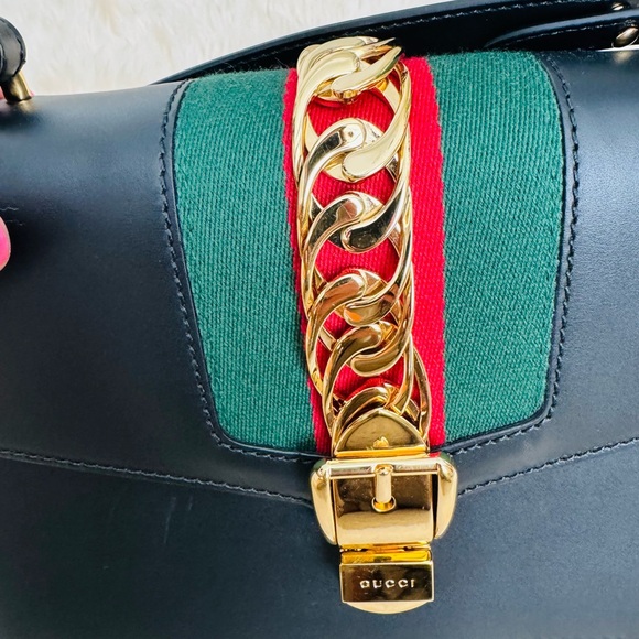 Gucci Sylvie Bag - Picture 12 of 13